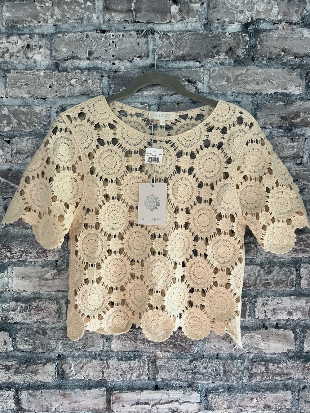 Rebellion Cream Crochet Floral Scalloped Top NWT Bundle multiple items 4 deals!!